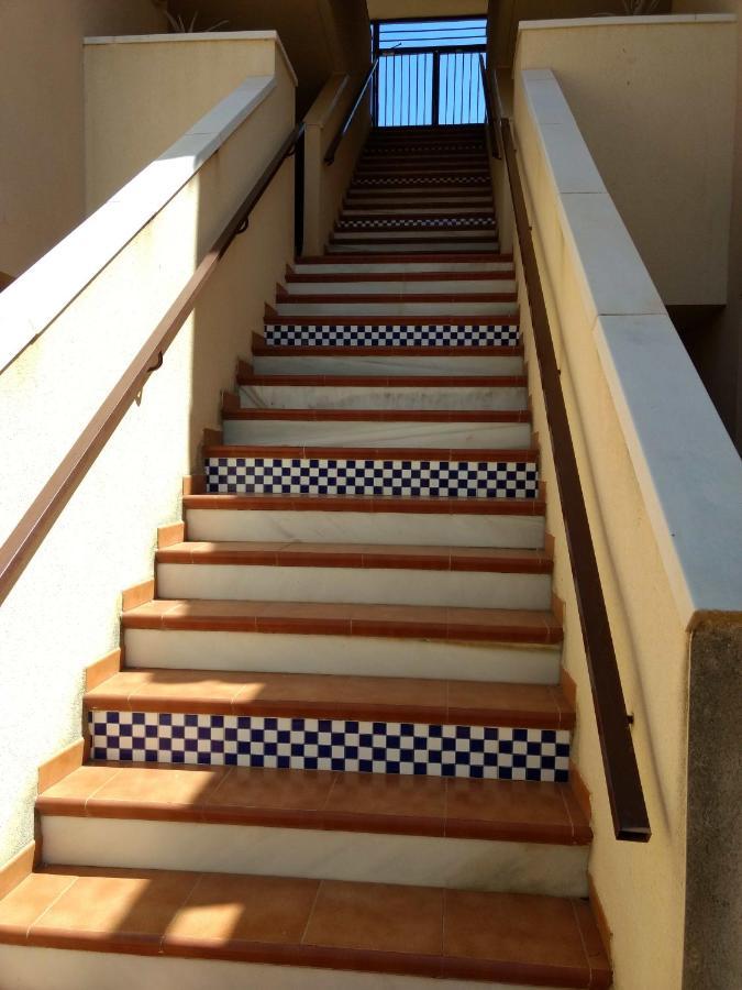 Apartamento Tranquilo Cerca De Buena Piscina Y Con Buen Aire Acondicionado Aguilas Exterior photo