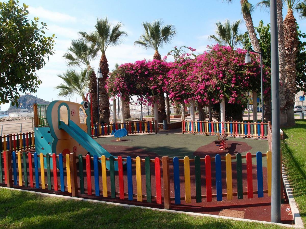 Apartamento Tranquilo Cerca De Buena Piscina Y Con Buen Aire Acondicionado Aguilas Exterior photo