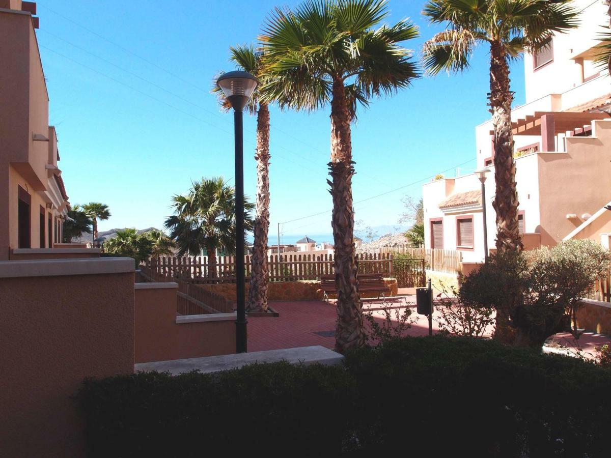 Apartamento Tranquilo Cerca De Buena Piscina Y Con Buen Aire Acondicionado Aguilas Exterior photo